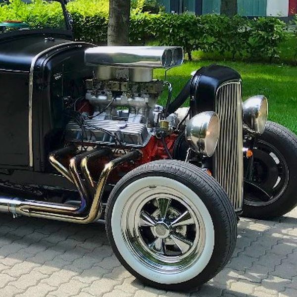 V8 Engine